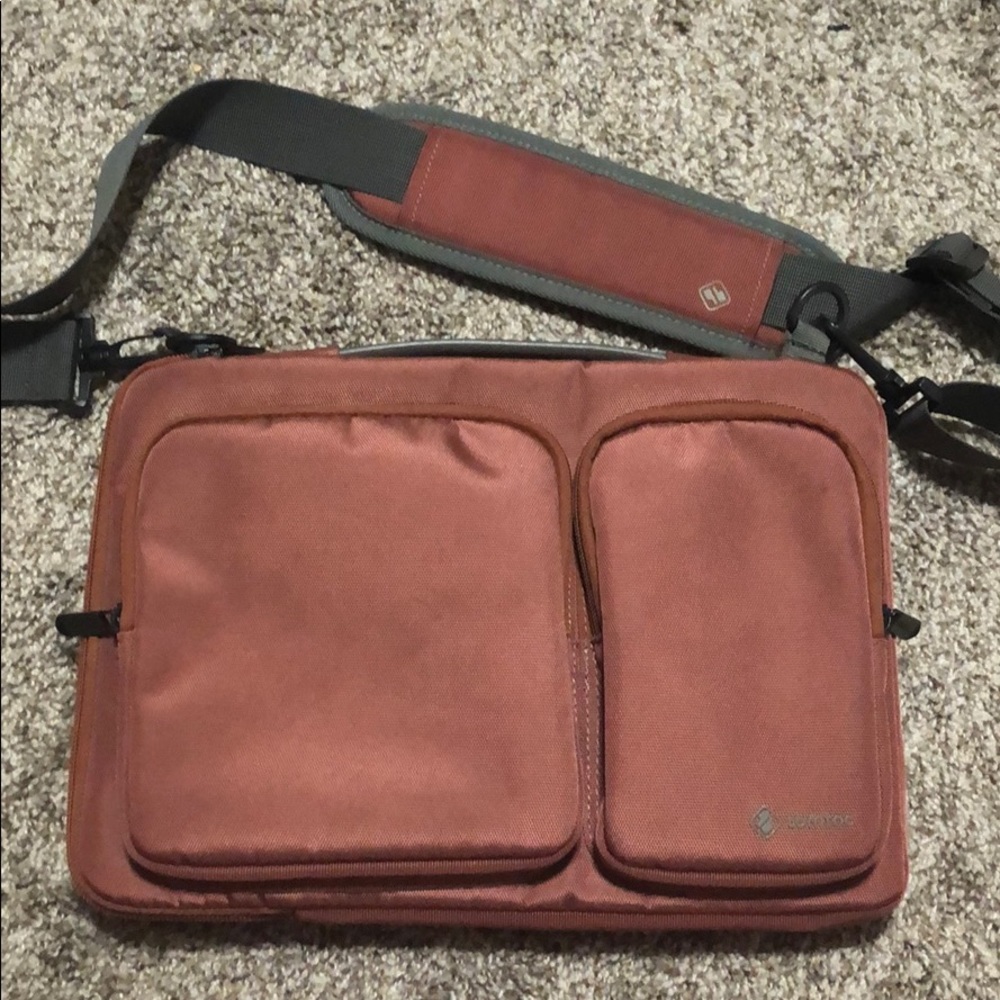 Tomtoc 13 inch laptop messenger